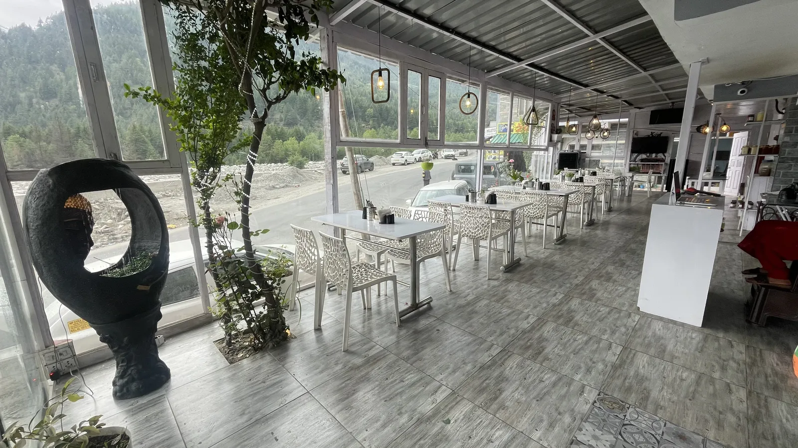 Dining at Singh Saab rooftop cafe in Vashisht, Manali