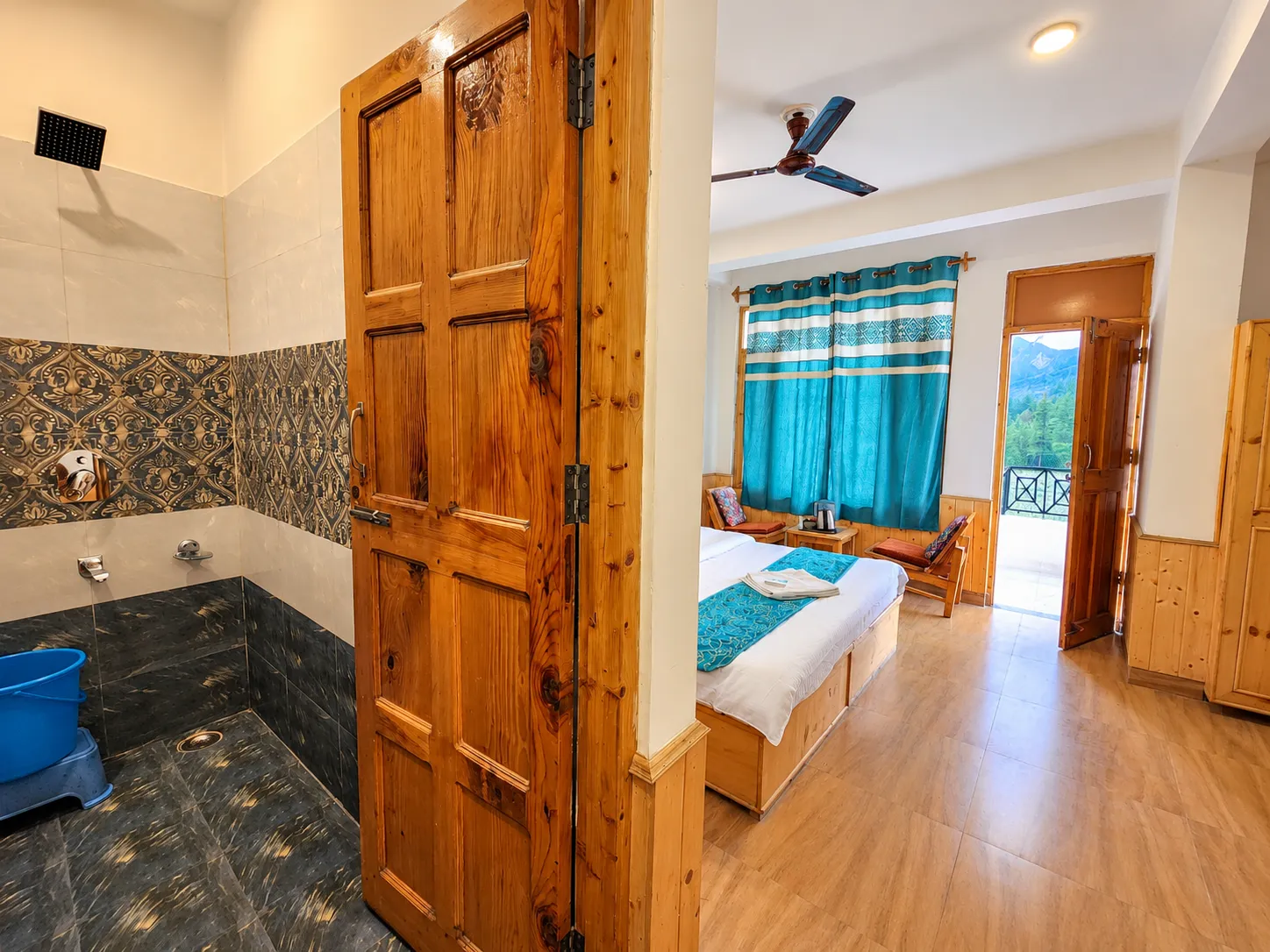 Luxury Room with Balcony