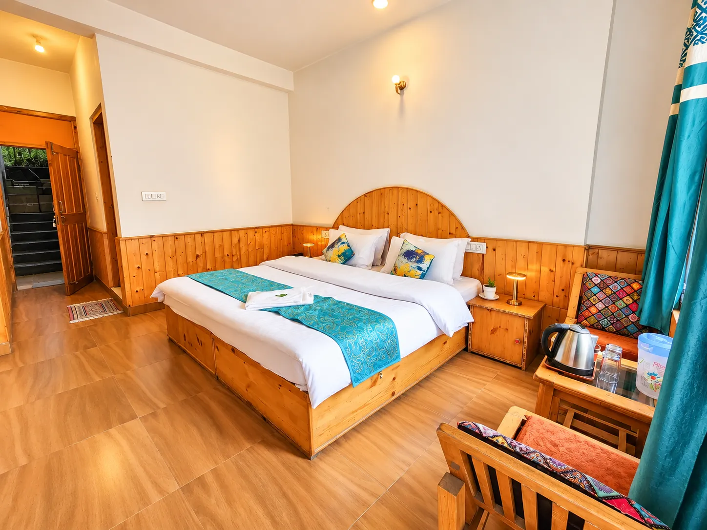 Budget Double Room wooden finish